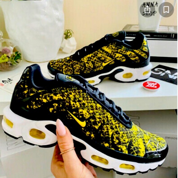 nike air max plus yellow snakeskin